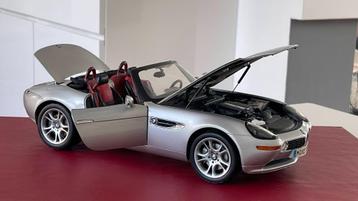 BMW Dealer Z8 1/12 KYOSHO 80430020877 Zilver met Display beschikbaar voor biedingen