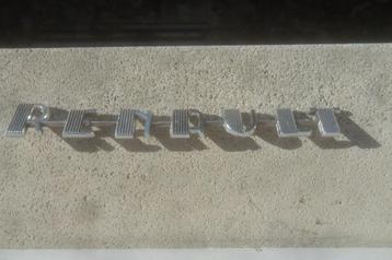 emblème sigle monogramme RENAULT beschikbaar voor biedingen