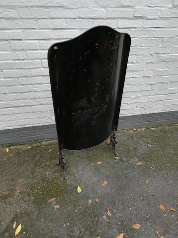 Un pare-feu ancien en metal et pied s en fonte, Antiquités & Art, Enlèvement
