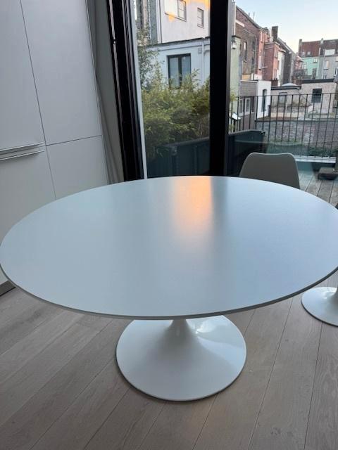 Knoll tafel, Huis en Inrichting, Tafels | Eettafels, Zo goed als nieuw, 100 tot 150 cm, 50 tot 100 cm, Vijf personen of meer, Rond