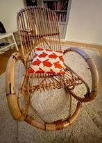 Vintage rotan schommelstoel, Huis en Inrichting, Fauteuils, Ophalen, Gebruikt, Riet of Rotan, Vintage