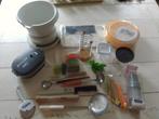 Lot ustensile de cuisine, balance hachoir plat microonde etc, Maison & Meubles, Enlèvement ou Envoi, Comme neuf