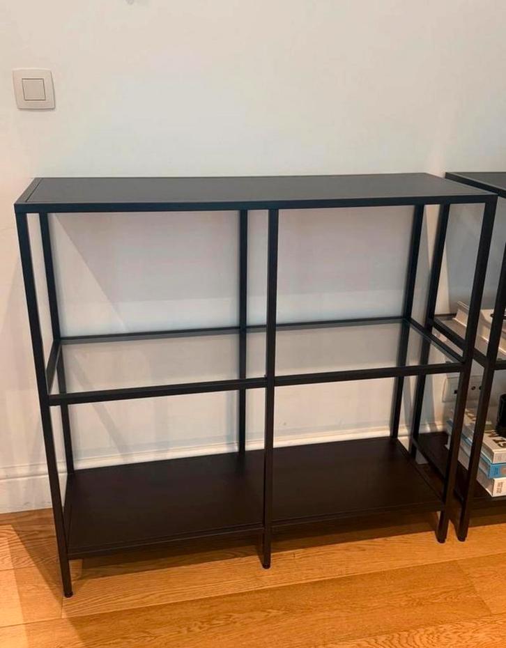 Zwarte vitrine kast/wandkast, Huis en Inrichting, Tafels | Sidetables, Zo goed als nieuw, Ophalen