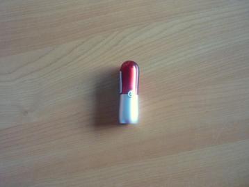 Essence Velvet matte lipstick rode lippenstift 09 Red velvet beschikbaar voor biedingen