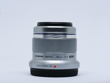 Olympus 45mm 1.8 beschikbaar voor biedingen