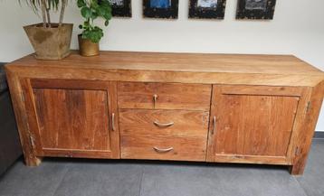 Commode massief hout beschikbaar voor biedingen