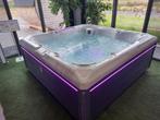 Demomodel Wellis Atlas deluxe, Tuin en Terras, Bubbelbaden en Hottubs, Ophalen, Zo goed als nieuw, Vast