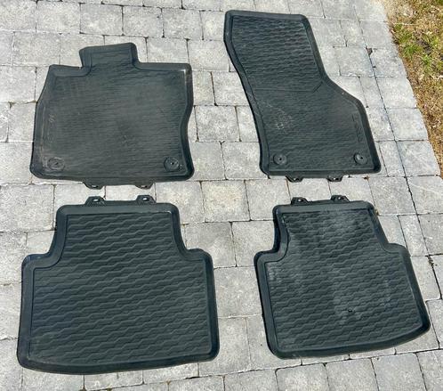 Originele set All Weather Matten (4st) VW Passat Variant B8, Auto-onderdelen, Interieur en Bekleding, Volkswagen, Gebruikt, Ophalen