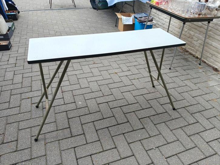 Vintage tafel formica opvouwbaar te Turnhout ., Huis en Inrichting, Tafels | Salontafels, Ophalen