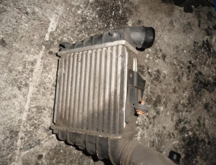 A vendre intercooleur 1400 TDI Polo Seat Ibiza Skoda, Autos : Pièces & Accessoires, Moteurs & Accessoires, Seat, Volkswagen, Skoda