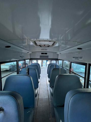 Stoelen Amerikaanse schoolbus beschikbaar voor biedingen