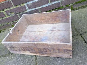 antiek houten bakje met opschrift beschikbaar voor biedingen