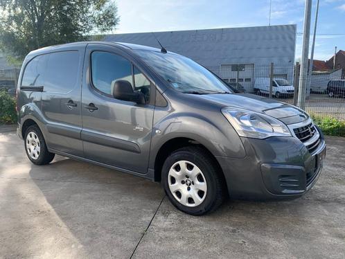 PEUGEOT PARNTER/CITROEN BERLINGO AIRCO/NAVI/PARKEERSENSOREN/, Auto's, Bestelwagens en Lichte vracht, Bedrijf, Te koop, ABS, Airbags