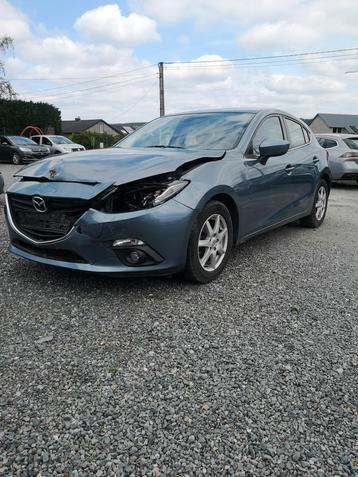 Mazda 3 - 7/2014 - 97.000km -1.5 ess - accident avant