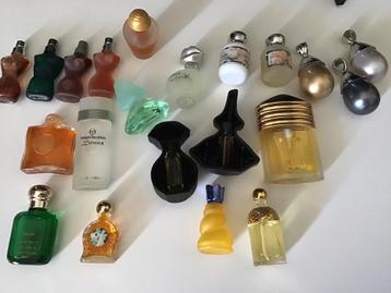 Lot echte parfum miniaturen 20 tal beschikbaar voor biedingen