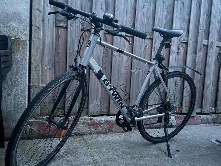Btwin Triban 100 Heren Racefiets/SportFiets, Fietsen en Brommers, Fietsen | Heren | Sportfietsen en Toerfietsen, Zo goed als nieuw