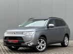 Mitsubishi Outlander 2.2DI-D 2WD Camera Cruise Navi Garantie, Auto's, Voorwielaandrijving, Euro 5, 4 cilinders, Leder