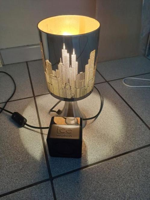 Dimbare New-York tafellamp, Huis en Inrichting, Lampen | Wandlampen, Zo goed als nieuw, Metaal, Ophalen