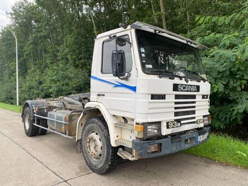 Scania P93 230 STEEL suspension LAMES (bj 1992), Auto's, Vrachtwagens, Bedrijf, Scania, Overige brandstoffen, Overige kleuren