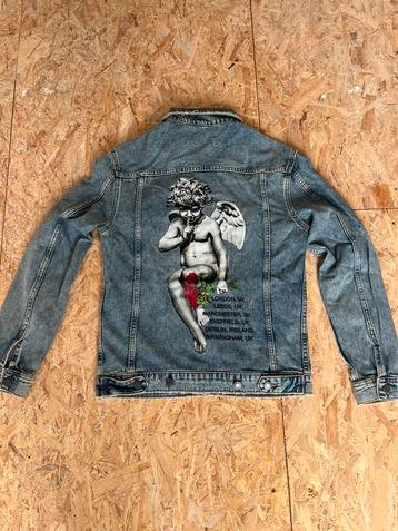 Jeans jas beschikbaar voor biedingen