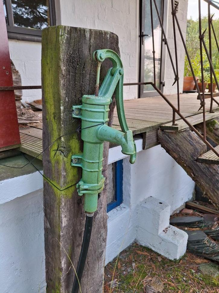 Pompe à main en fonte - Al Claeys nr 2 - gratuit (defecte), Jardin & Terrasse, Pompes à eau, Utilisé, Manuelle, Pompe pour citernes d'eau de pluie