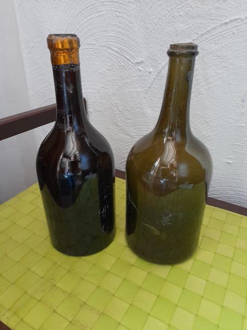 Anciennes bouteilles de vin  vides entre 1 kg et 0,8 kg, Antiquités & Art, Curiosités & Brocante, Enlèvement ou Envoi
