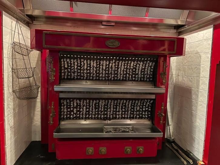 Braadspit “Bourgeois”, prachtexemplaar, Diensten en Vakmensen, Restaurants en Traiteurs, Cateraar, Horecabenodigdheden, Kok, Kraam