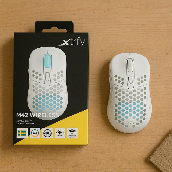 NIEUW | XTRFY M42 RGB Wireless gamingmuis, Computers en Software, Muizen, Nieuw, Muis, Linkshandig, Rechtshandig, Draadloos, Ergonomisch