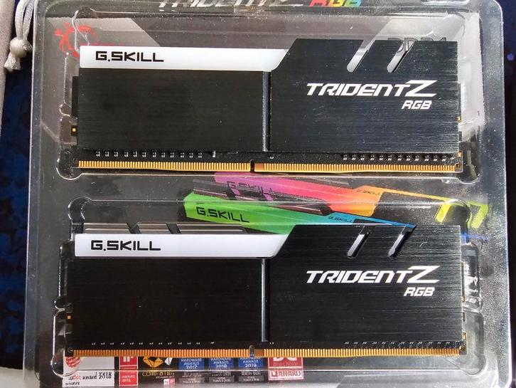 Gskill Trident Z 32GB DDR4 RAM, Computers en Software, RAM geheugen, Zo goed als nieuw, DDR4, Ophalen