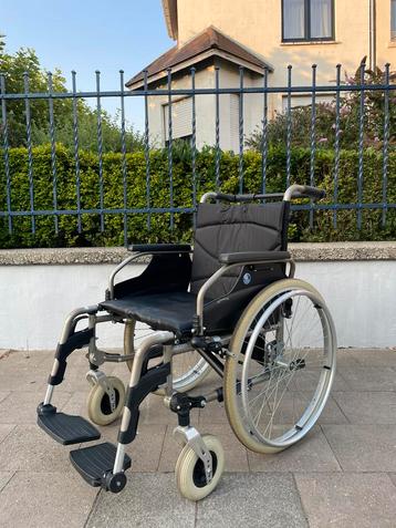 Chaise roulante pliable Vermeiren V 200 état neuf, Divers, Enlèvement ou Envoi, Pliant, Comme neuf, Fauteuil roulant manuel