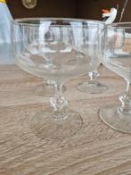 6 verres coupe, Enlèvement