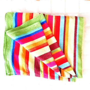 Te koop: Extra groot gestreept strandlaken of badhanddoek. beschikbaar voor biedingen