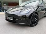 Tesla Model Y FULL BLACK / 20INCH / 360CAM / ZETELVERWARMI, Auto's, Automaat, Gebruikt, 347 pk, Zwart