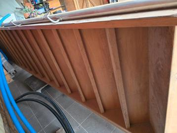 Beuken trap beschikbaar voor biedingen