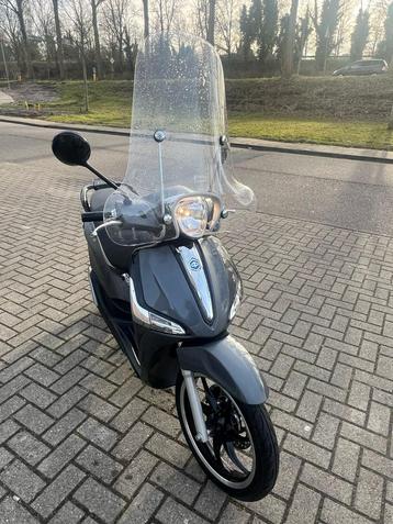 Piaggio libertyS (lees beschrijving) beschikbaar voor biedingen