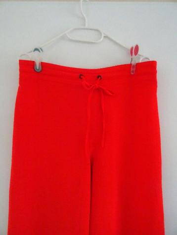 Lange broek, als nieuw. Rekker tailleband. Maat 40 beschikbaar voor biedingen