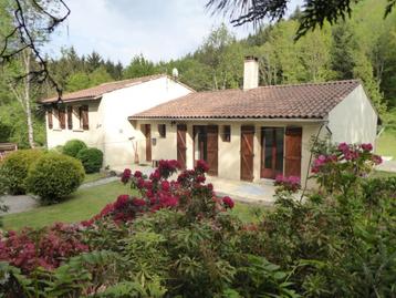 Villa in de Pyreneeën, vakantiewoning met privézwembad