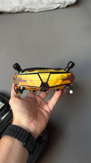 AVATAR X goggles beschikbaar voor biedingen