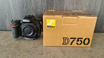 Nikon D750 DSLR Camera - 24.3 MP Full-Frame - Dubbele SDCard beschikbaar voor biedingen
