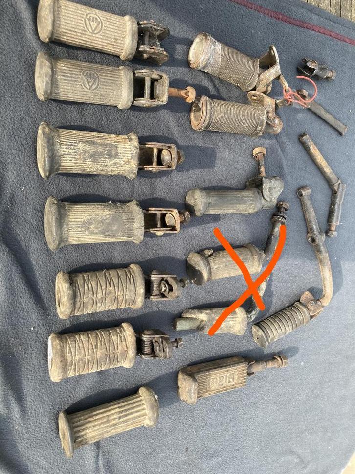 Set oldtimer oude motor motorvoetsteunen, Motoren, Onderdelen | Oldtimers, Gebruikt, Ophalen of Verzenden