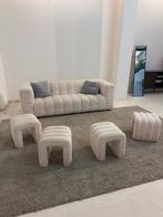 Salon met 4 bijhorende poefjes, Ophalen, Gebruikt, Stof