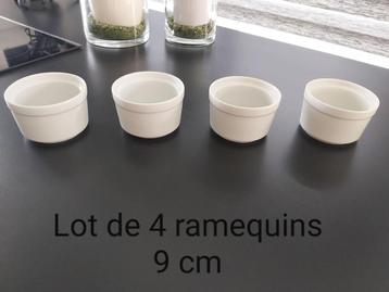 Lot de 4 ramequins beschikbaar voor biedingen