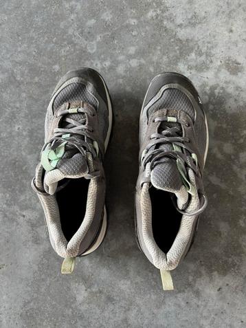 Quechua 37 schoenen beschikbaar voor biedingen