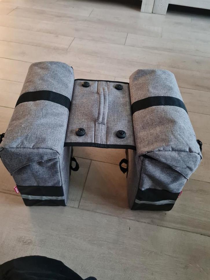 Gloednieuw fietstassenset met MIK systeem, Fietsen en Brommers, Fietsaccessoires | Aanhangwagens en Karren, Ophalen