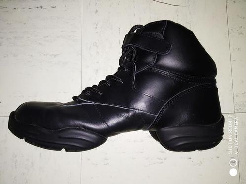 Capezio DS01 Sneakers de danse montantes cuir NoirT44., Sports & Fitness, Danse, Comme neuf, Chaussures, Enlèvement ou Envoi