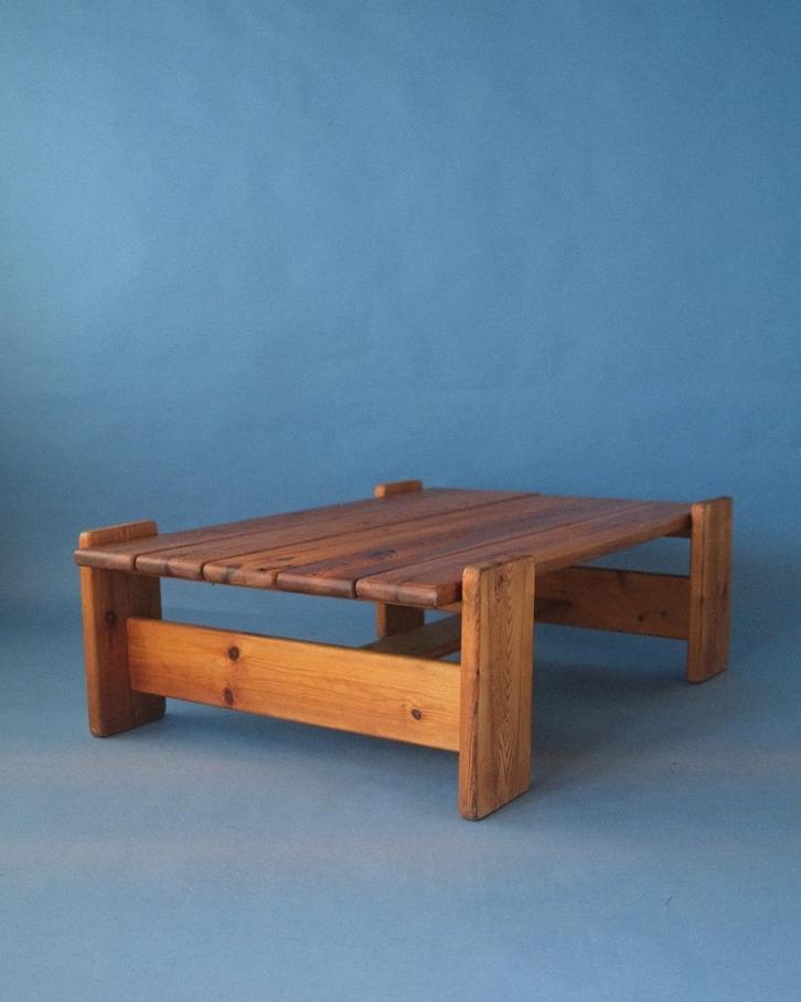 Brutalistische salontafel in massief grenen, Huis en Inrichting, Tafels | Salontafels, Zo goed als nieuw, Minder dan 50 cm, 50 tot 100 cm