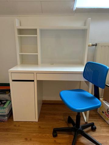 Witte bureau voor kind of tiener – Zeer goede staat – €50 beschikbaar voor biedingen