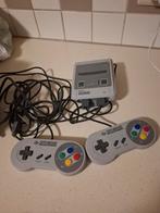 Nintendo spelcomputer NES classic, Games en Spelcomputers, Spelcomputers | Nintendo Super NES, Ophalen, Zo goed als nieuw, Met 2 controllers