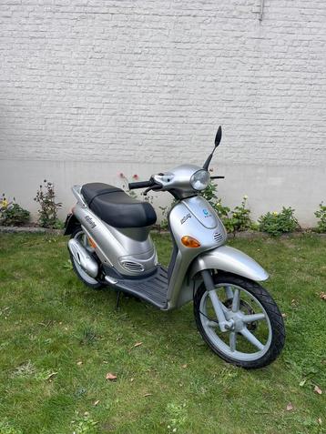 Piaggio Liberty 2 takt B klasse beschikbaar voor biedingen