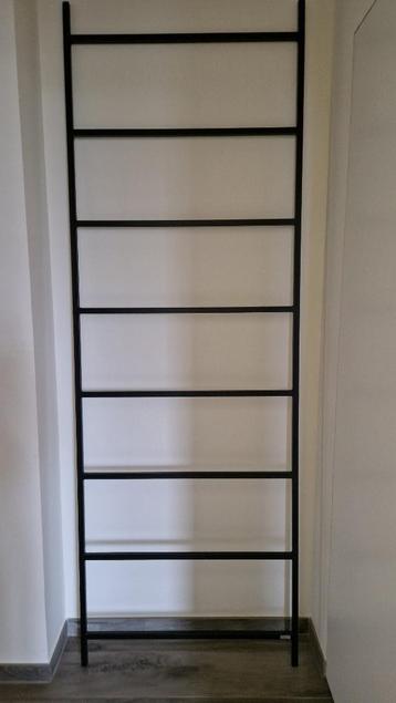 Sierladder beschikbaar voor biedingen